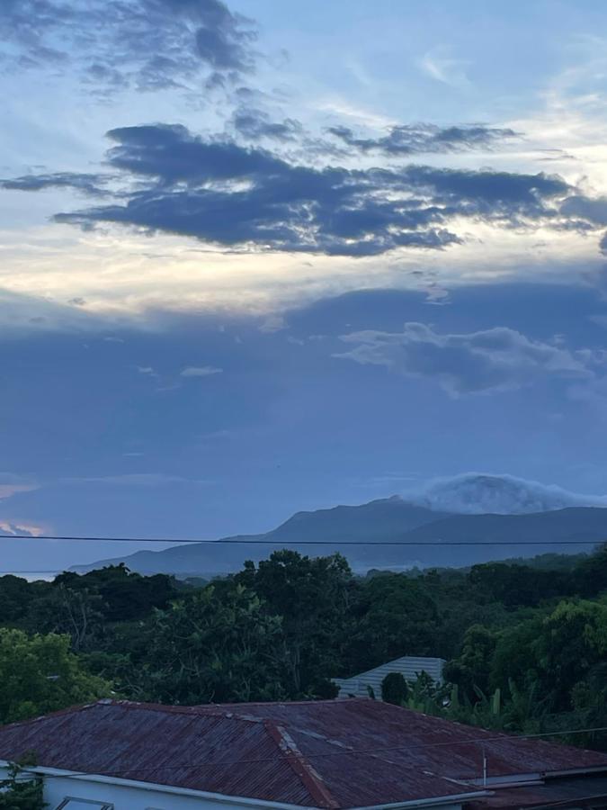 The Retreat Hotel Lyssons Luaran gambar