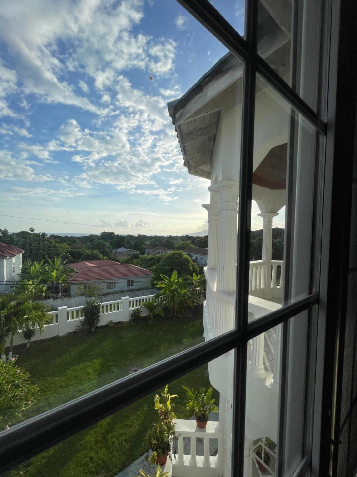 The Retreat Hotel Lyssons Luaran gambar
