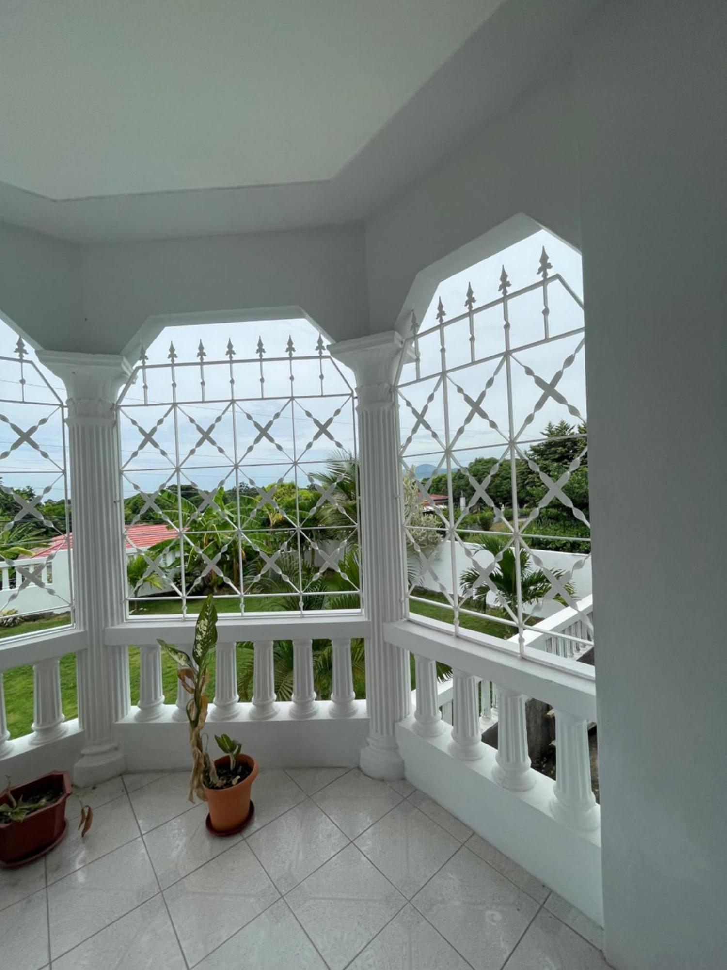 The Retreat Hotel Lyssons Luaran gambar