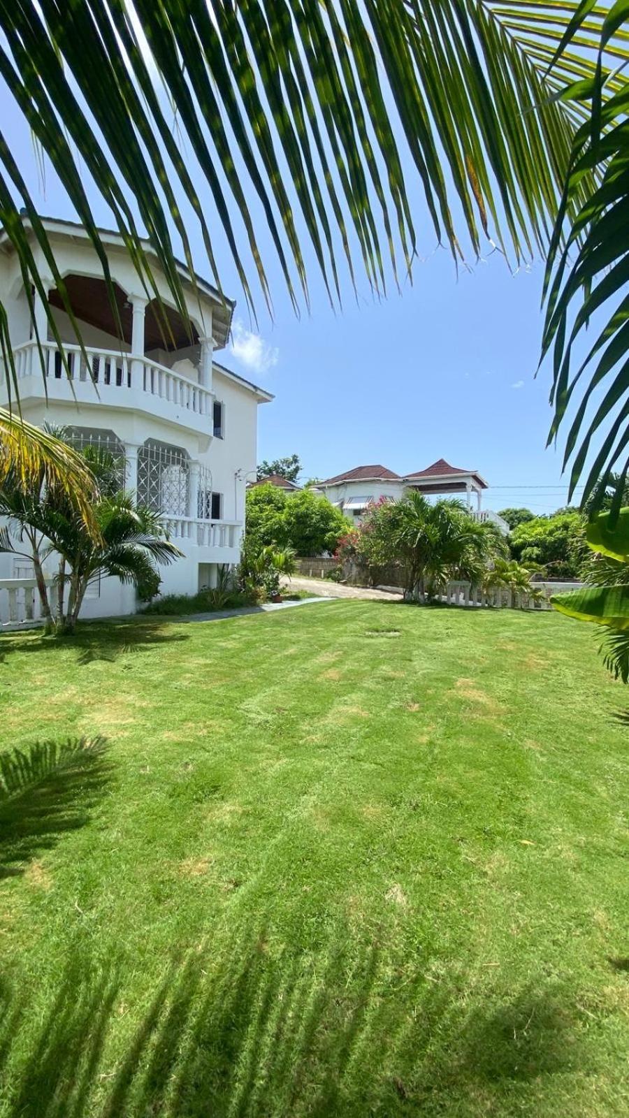 The Retreat Hotel Lyssons Luaran gambar